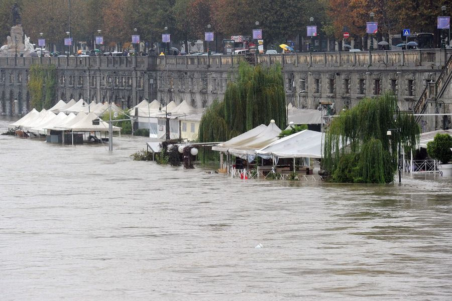 Σικελία: Σφοδρή κακοκαιρία και έντονα προβλήματα στο ιταλικό νησί