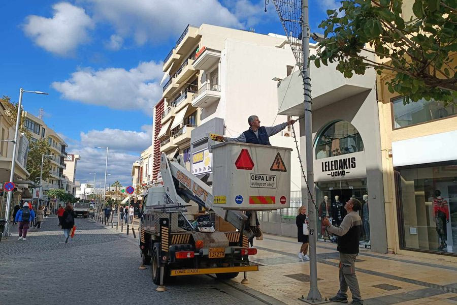 “Μυρίζει” Χριστούγεννα το Ηράκλειο