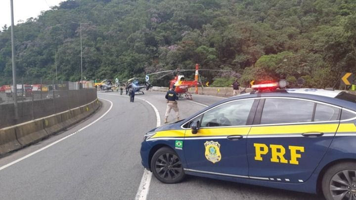 17 νεκροί από πτώση λεωφορείου σε χαράδρα στη Βραζιλία