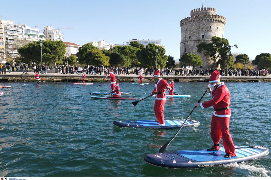 Άη Βασίληδες έκαναν κανό και sup στον Θερμαϊκό Κόλπο