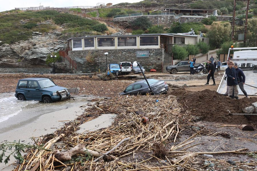 Γίνεται υποχρεωτική η ασφάλιση των αυτοκινήτων για πλημμύρα και για πυρκαγιά!