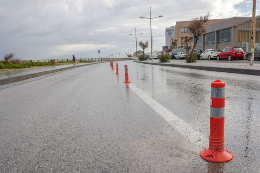 Ηράκλειο: Τα κολωνάκια ήρθαν… για να μείνουν στην παραλιακή