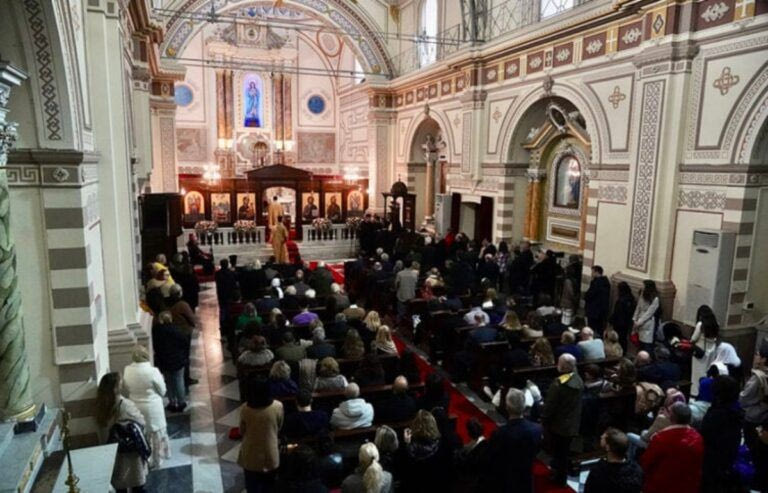 Σμύρνη: Τελέστηκαν τα θυρανοίξια του νέου καθεδρικού ναού από τον Οικουμενικό Πατριάρχη