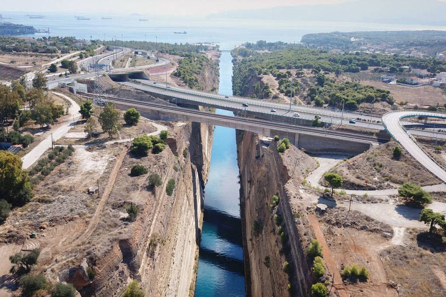 Ισθμός της Κορίνθου: Άνδρας προσπάθησε να πέσει από τη γέφυρα