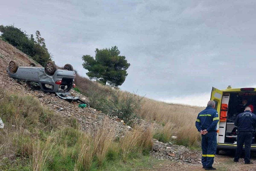 Ρέθυμνο: Αυτοκίνητο έπεσε σε γκρεμό 30 μέτρων – Ο οδηγός βγήκε μόνος του από το όχημα!