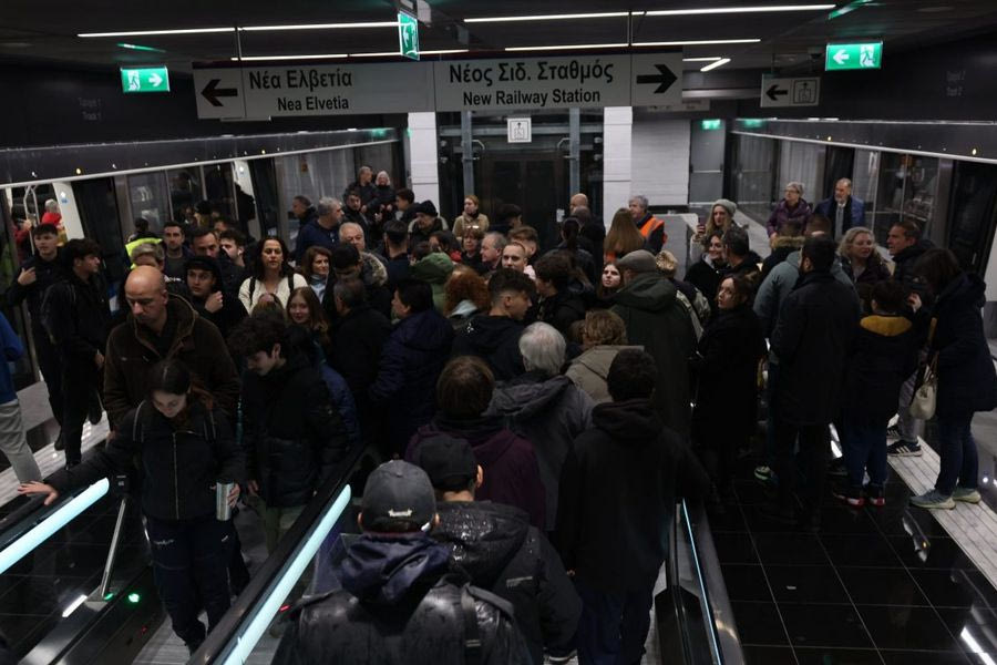 Θεσσαλονίκη: Ακινητοποιήθηκαν συρμοί του Μετρό