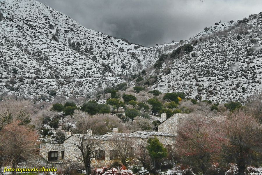 Το χιόνι ζωγραφίζει στον Ομαλό Χανίων