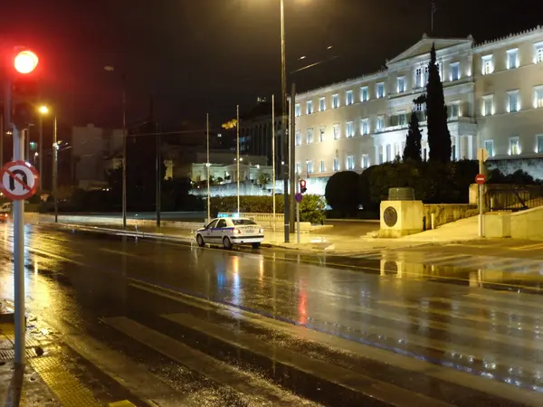 Παρέμβαση ΕΣΡ για την κάλυψη της υπόθεσης του αστυνομικού της Βουλής