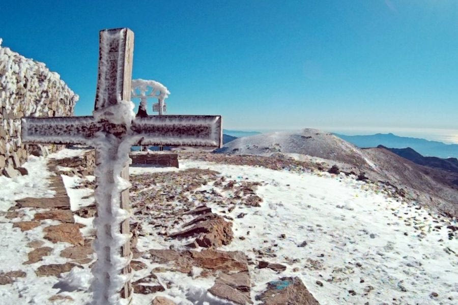 Πέντε άτομα εγκλωβίστηκαν στο εκκλησάκι του Τίμιου Σταυρού στον Ψηλορείτη