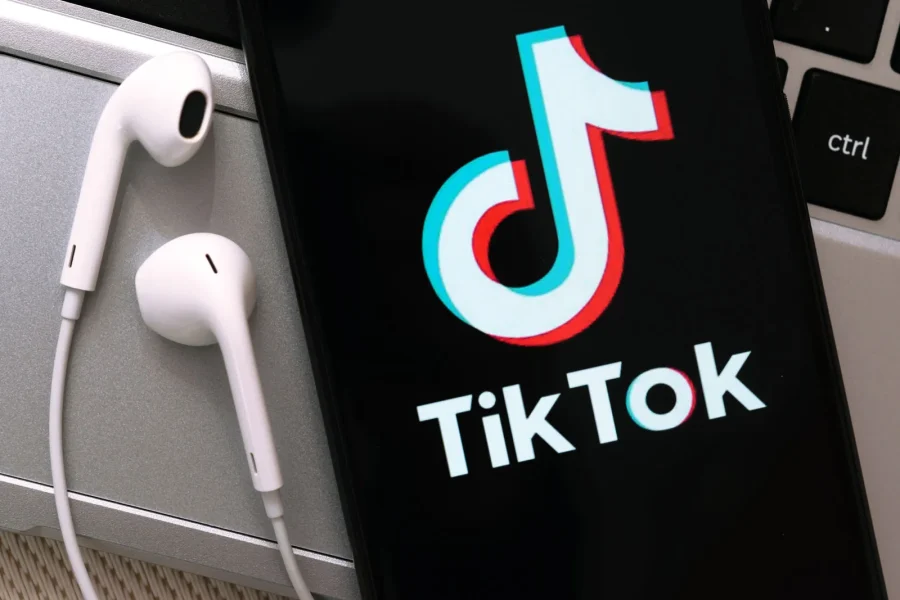 Ρωσία: Πρόστιμο 3 εκατ. ρουβλίων στο TikTok