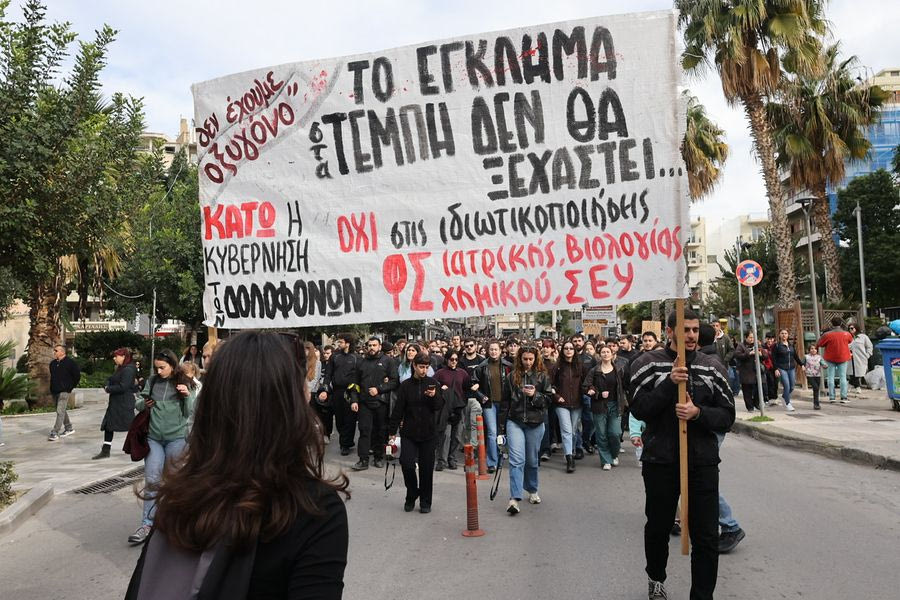 Συγκλονιστικός ο Βασίλης Κοκοτσάκης στη συγκέντρωση διαμαρτυρίας – Η αποκάλυψη της αλήθειας