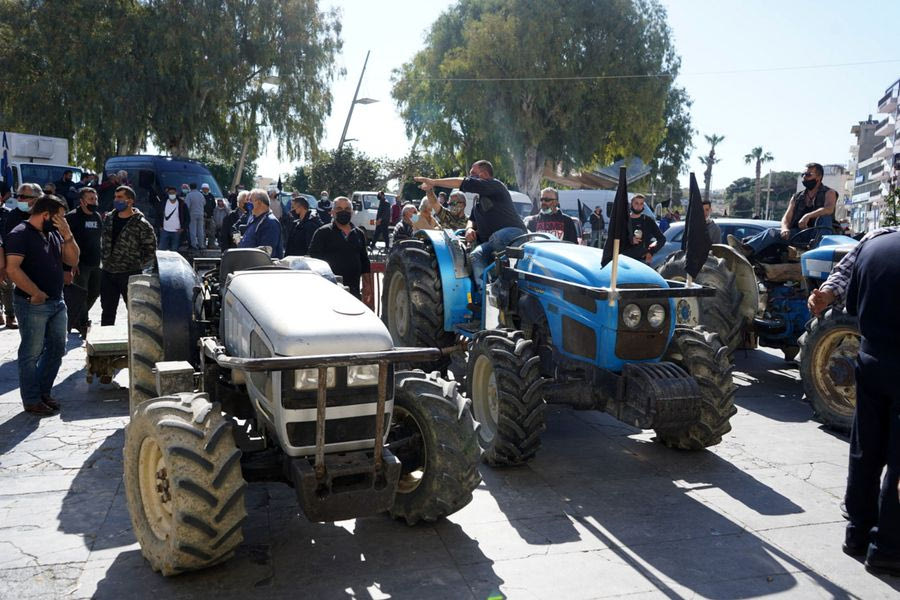 Οι αγρότες της Κρήτης θέλουν στην συνάντηση με τον Υπουργό τους βουλευτές του νησιού και τον Σταύρο Αρναουτάκη!