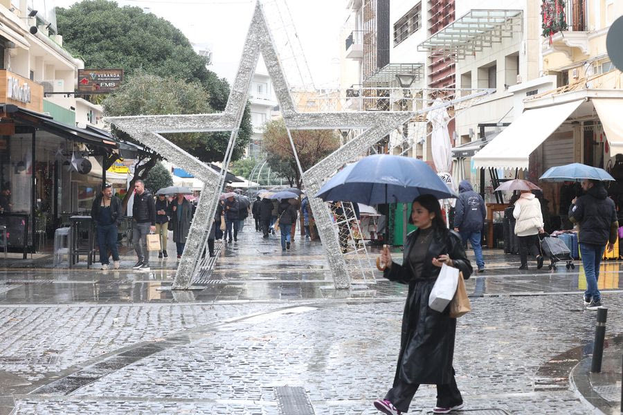 Γιατί «πάγωσε» η αγορά του Ηρακλείου την περίοδο των γιορτών – Τι λέει στο patris.gr ο πρόεδρος του Εμπορικού Συλλόγου