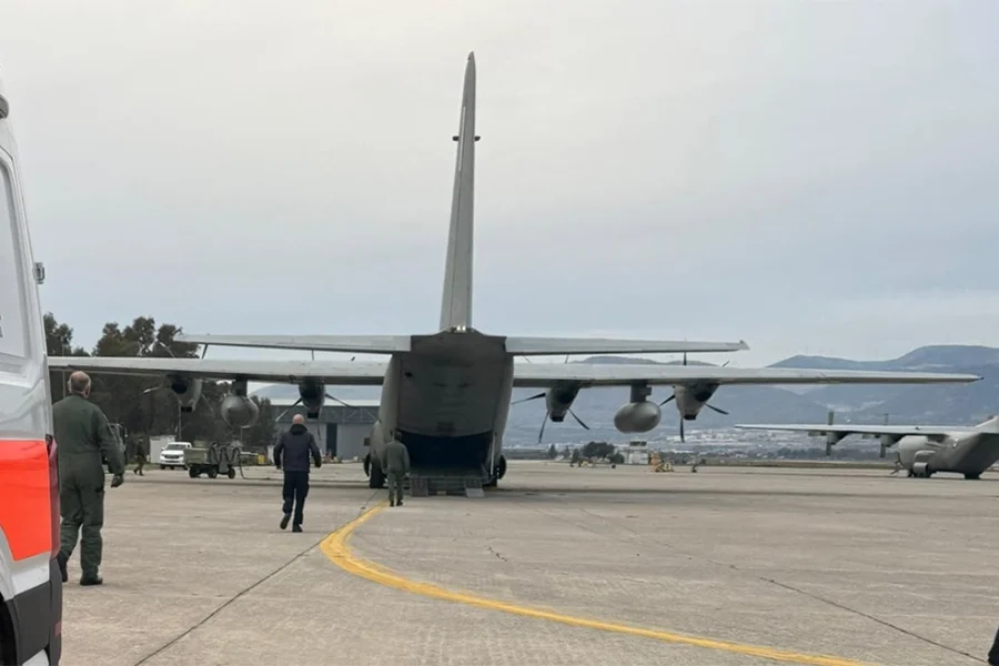 Γέφυρα ζωής για ένα κοριτσάκι 3,5 ετών – Μεταφέρεται με C-130 στην Μπολόνια για μεταμόσχευση