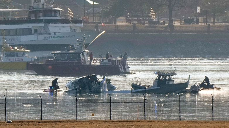 Τραγωδία στην Ουάσιγκτον: Bρέθηκαν τα μαύρα κουτιά του μοιραίου αεροσκάφους