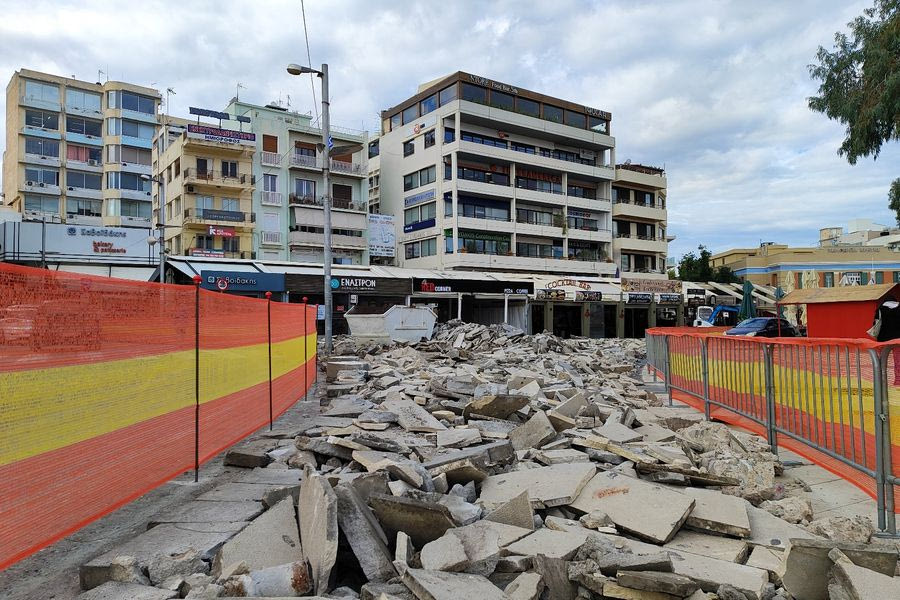 Ξεκίνησαν οι εργασίες της επόμενης φάσης στην Πλατεία Ελευθερίας – Αγώνας δρόμου να είναι έτοιμη το καλοκαίρι (φωτογραφίες & βίντεο)