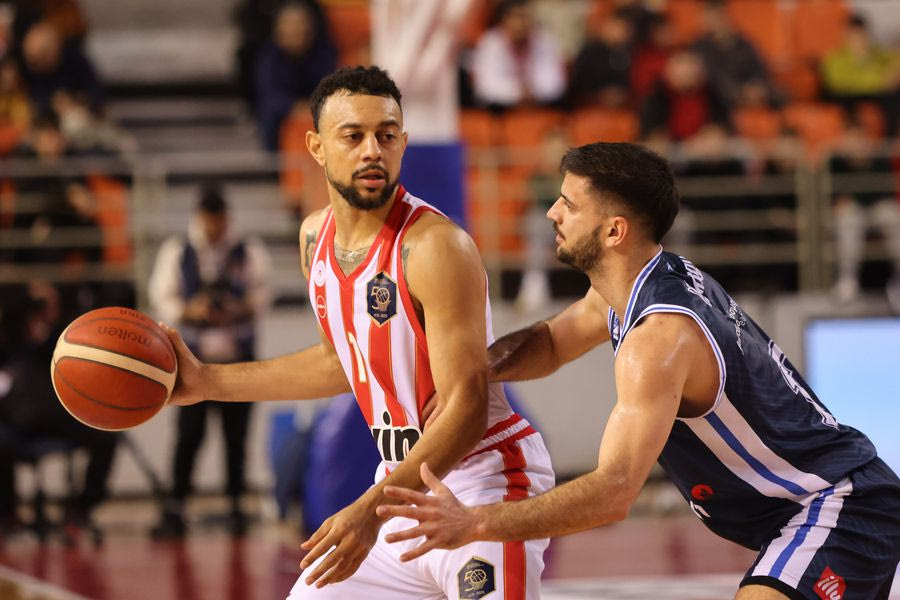 Final 8 Κυπέλλου : Με “σβηστές” μηχανές κέρδισε την Καρδίτσα ο Ολυμπιακός και θα συναντήσει τον ΠΑΟΚ στους “4”