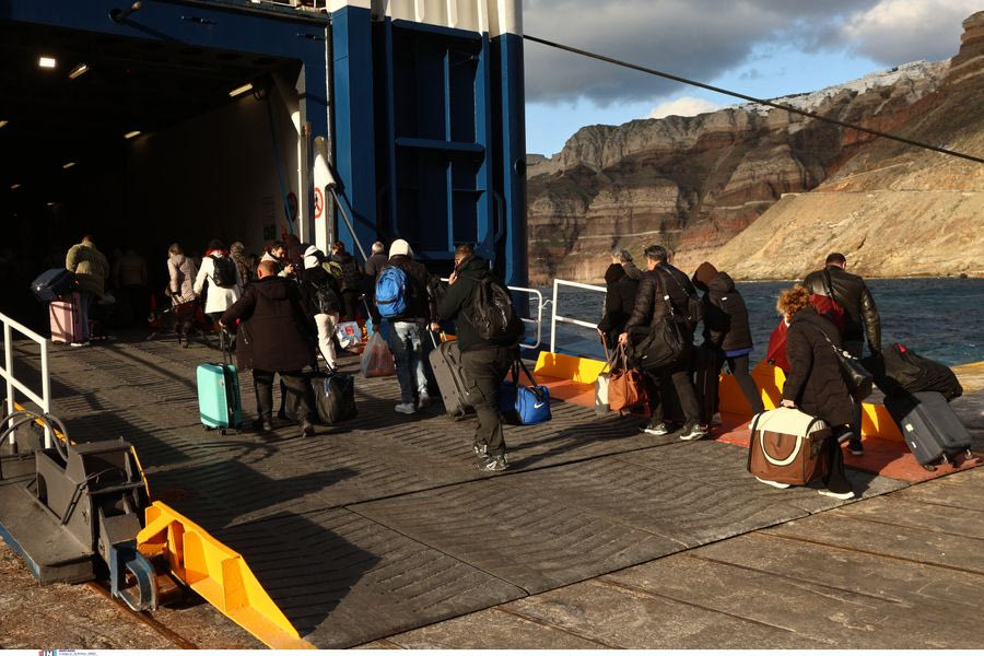 Προληπτικά μέτρα σε λιμάνια της Σαντορίνης λόγω της τρέχουσας σεισμικής δραστηριότητας