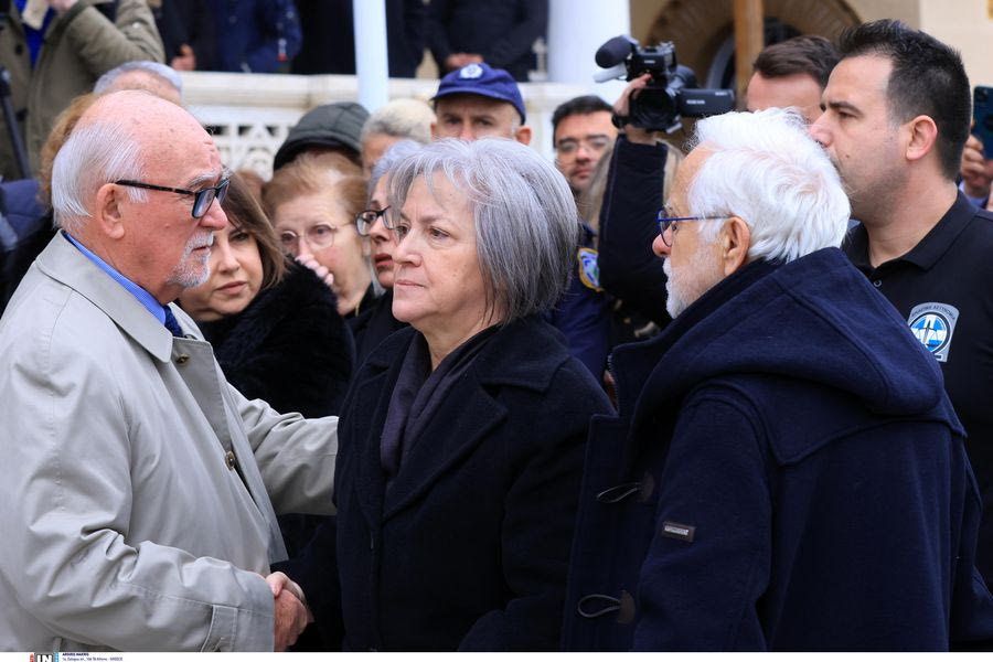 «Εσείς το πήρατε καμένο, εγώ το πήρα φαγωμένο» είπε η μητέρα του Βασίλη Καλογήρου στη Μαρία Καρυστιανού