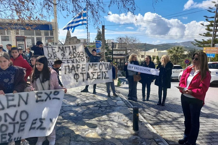 Οι Βιαννίτες έστειλαν το δικό τους μήνυμα για την τραγωδία των Τεμπών