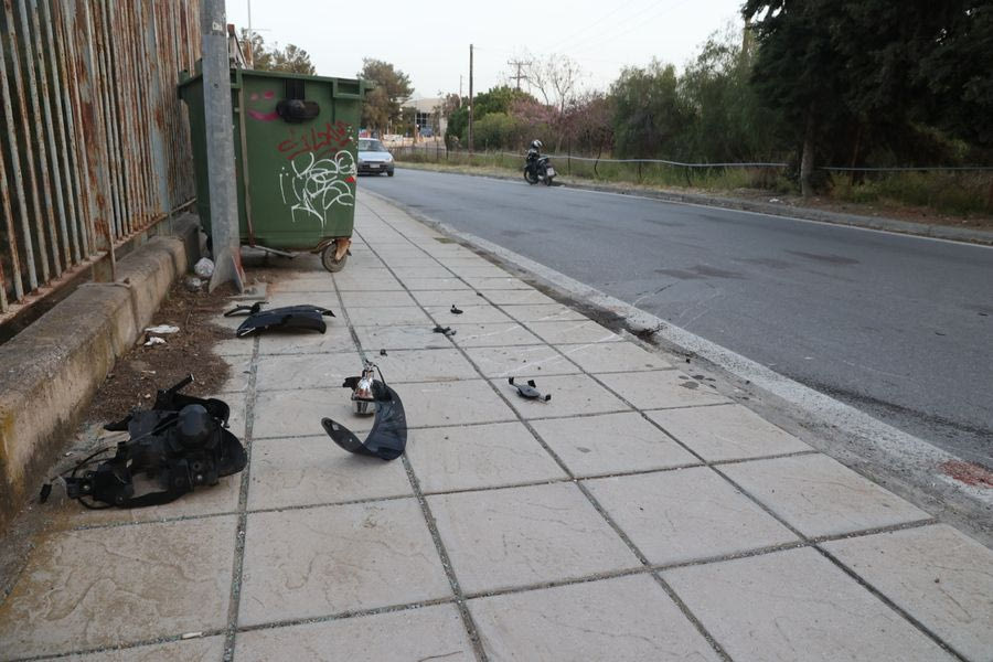 Τροχαίο με εγκατάλειψη στην Ούλωφ Πάλμε: Αναζητούν τον οδηγό που άφησε αβοήθητους στο δρόμο τους δύο νεαρούς