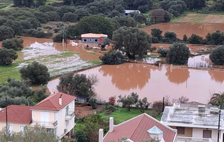 Κεφαλονιά: Πλημμυρισμένα σπίτια, περιουσίες χαμένες κάτω από τόνους νερού και κάτοικοι σε απόγνωση