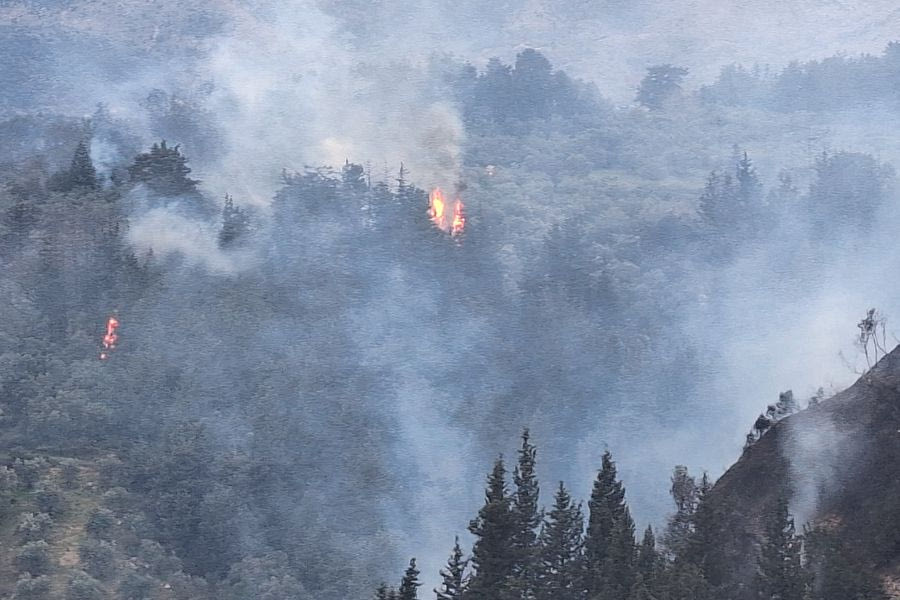 Σε εξέλιξη η μεγάλη φωτιά στον Αποκόρωνα – (φώτο)