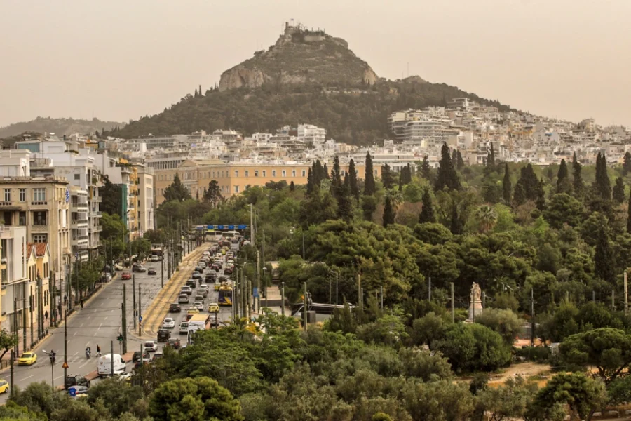 Καιρός – Κολυδάς: Απομακρύνεται σταδιακά η αφρικανική σκόνη – Η πρόγνωση της ΕΜΥ για τις επόμενες ημέρες