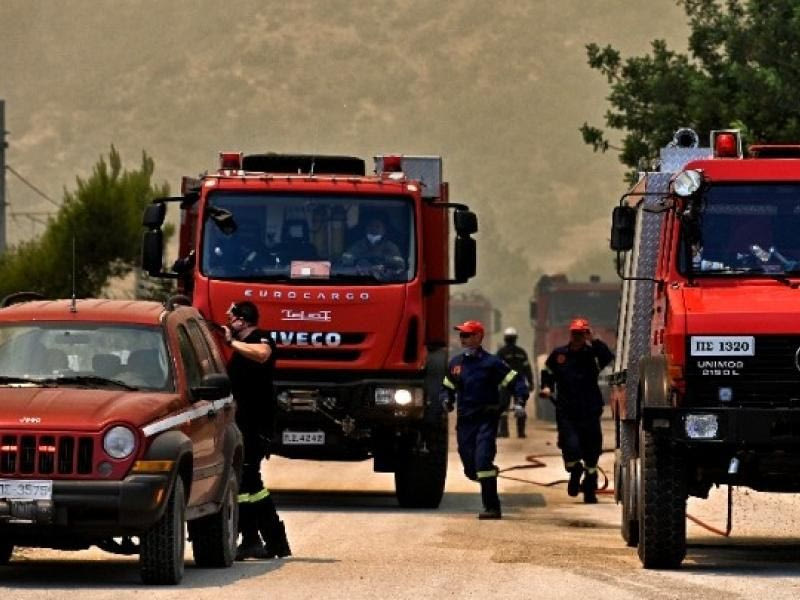 Αυξάνονται οι εποχικοί πυροσβέστες στις Κυκλάδες – Επεκτείνονται κι οι συμβάσεις τους σε 8 μήνες