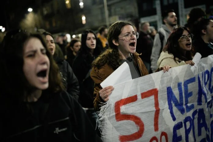 Τέμπη: Ξανά στους δρόμους μαθητές και φοιτητές την Παρασκευή